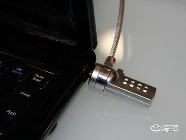 筆記本防盜鎖怎么使用