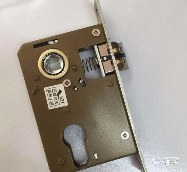 智能鎖為什么貴還有人買？原因出在這里