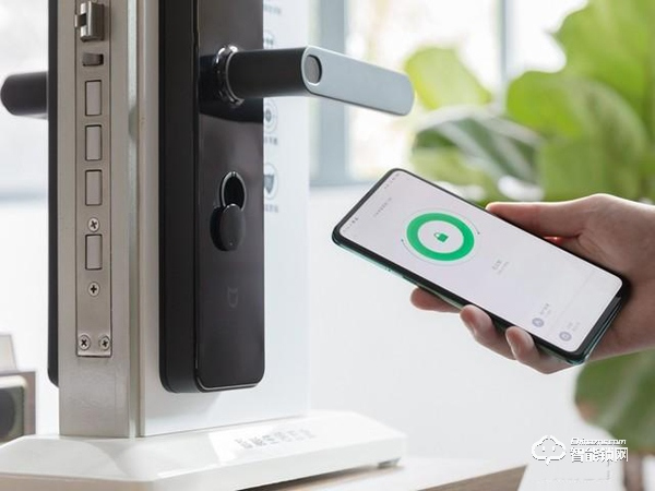 新手如何挑智能門鎖？認(rèn)準(zhǔn)這幾點就夠了