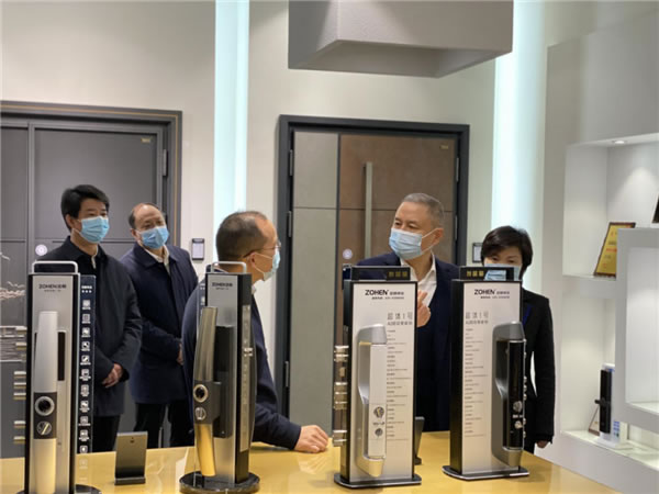 忠恒高配智能門鎖：市人大常委會主任李鋒帶隊赴忠恒集團調(diào)研