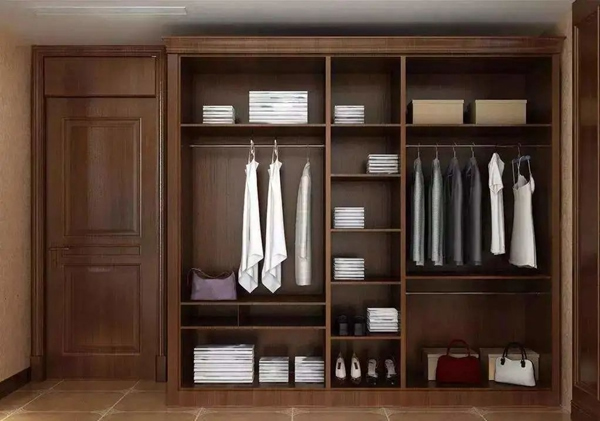 BSPH智能家居：這種智能衣柜打工人也能買得起