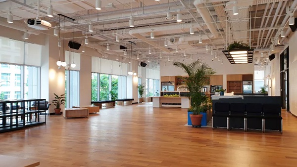 河?xùn)|智能家居：韓國(guó)WeWork，智能照明，點(diǎn)亮共享辦公空間