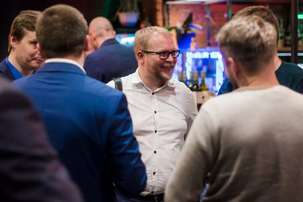 河?xùn)|智能家居俄羅斯團(tuán)隊(duì)舉辦經(jīng)銷商大會