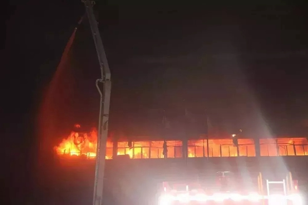 曼亞科技：江西一老板放火燒了自己的工廠 實(shí)體辛酸誰(shuí)能懂