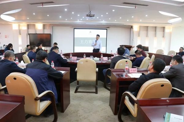 王力歡迎唐山市專精特新企業老總參觀