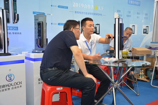 合作就選實力派，皇迪智能鎖深圳鎖博會簽約十多家經銷商