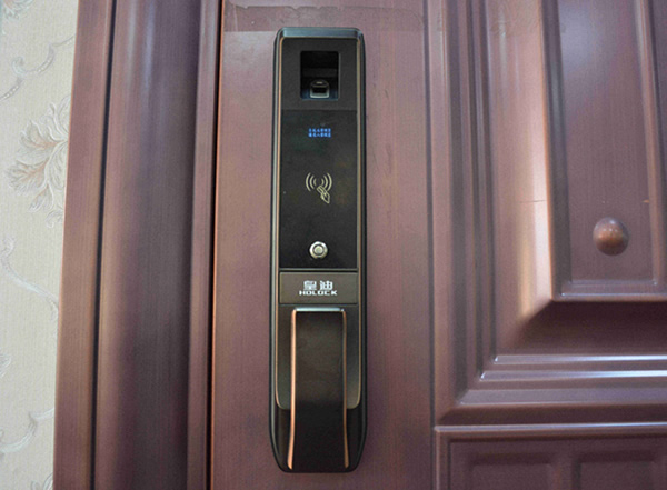 不是全自動智能鎖，夜里也能自動打開？