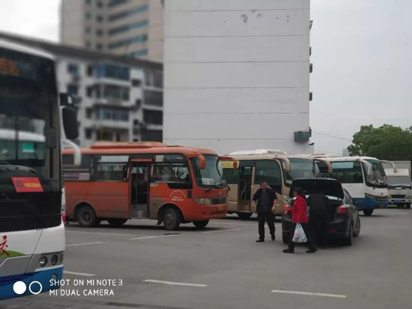 皇家金盾智能鎖公交廣告全國陸續(xù)上線，展現(xiàn)品牌魅力