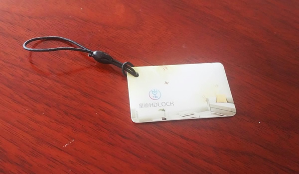 為了防止物品被偷，供電所洗手間裝上了指紋鎖