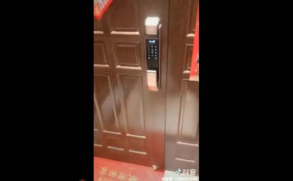 科裕X8鈦合金指紋鎖到底有什么不一樣？