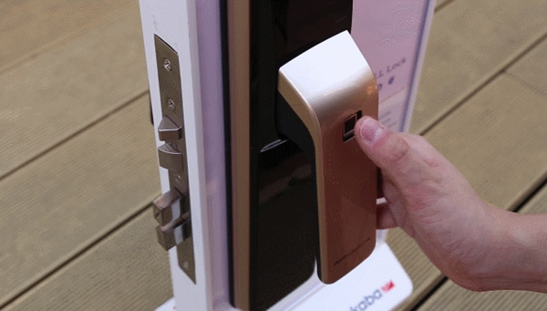 多瑪凱拔DP850智能鎖，保護(hù)您家庭安全的智能屏障