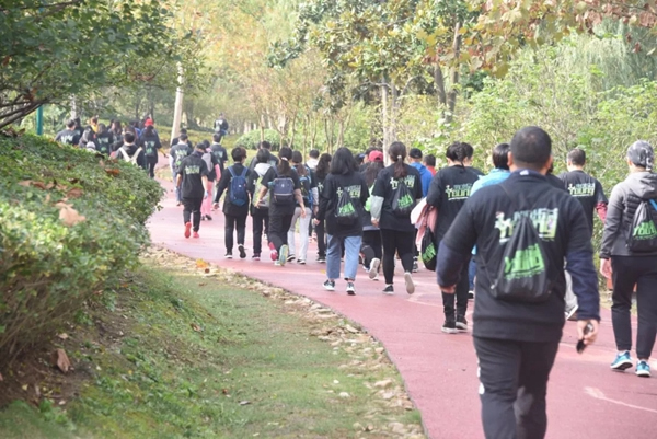 美菱智能鎖舉行健走活動(dòng)，果然很“步益young”！