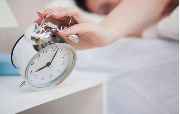 智能鎖經銷商大調查丨伊家人智能家居：你的1天，已經離不開智能家居了！