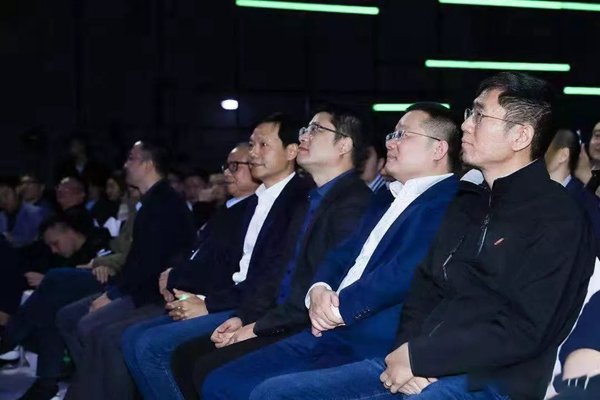 優(yōu)點(diǎn)科技智能鎖新品M2全自動(dòng)推拉鎖全新發(fā)布