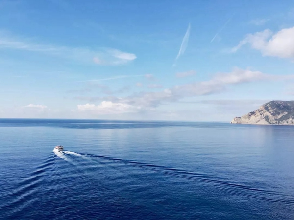 用了漢能儲能發(fā)電光紙，讓你一招治好手機(jī)電量恐懼癥！