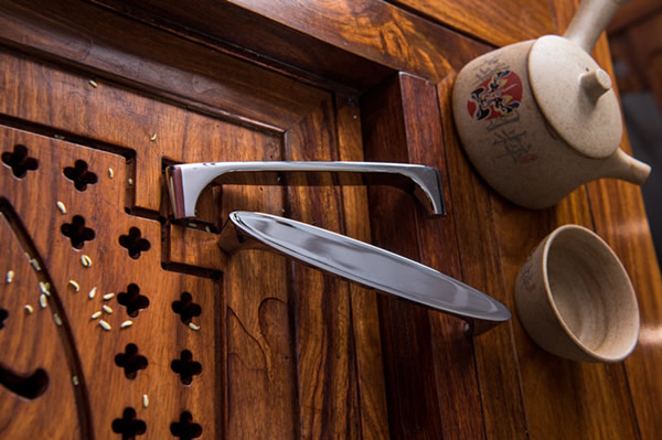 雅麗斯五金2017新品--衣柜柜門拉手火熱推出