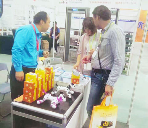 德犬智能家用安全裝備亮相國(guó)際展銷會(huì)，引國(guó)內(nèi)外客戶關(guān)注！