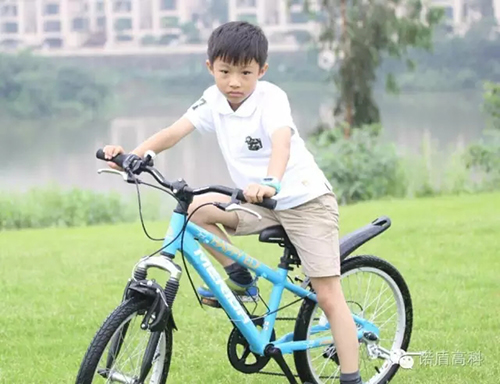 有諾盾未來星電話手表，這個暑假我開心，媽媽省心