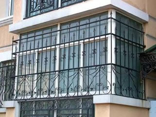 防賊防盜防老王，家庭安全靠德犬