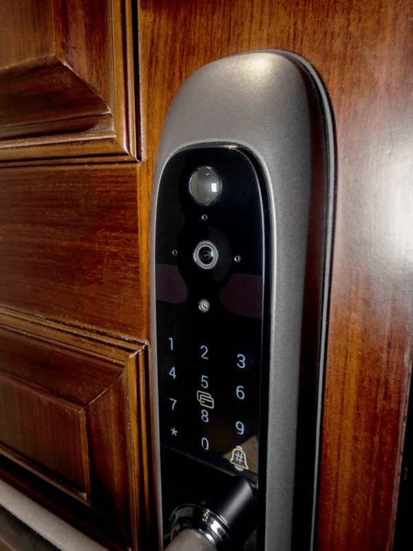 螢石智能家居:智能鎖、監(jiān)控、門鈴三合一的可視門鎖體驗