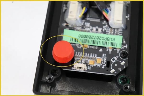 顏值超群，內在有料！行業權威媒體拆機測評KUB-KX9智能鎖!