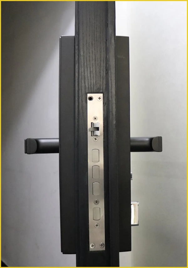 顏值超群，內在有料！行業權威媒體拆機測評KUB-KX9智能鎖!