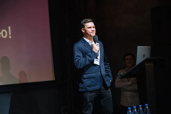 河?xùn)|智能家居俄羅斯團(tuán)隊(duì)舉辦2021年經(jīng)銷(xiāo)商大會(huì)