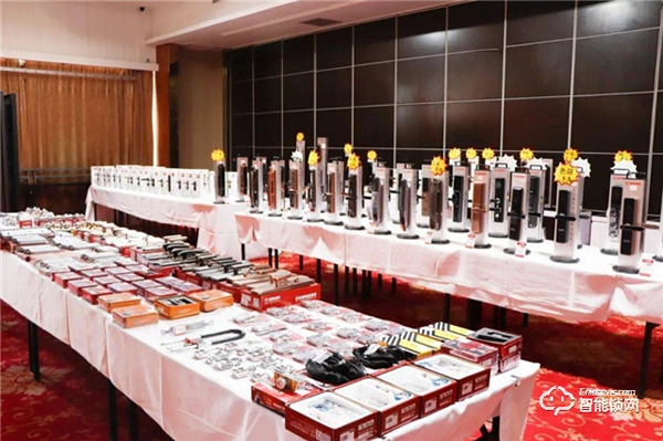 玥瑪安防(山東)2022年度新品發(fā)布會暨招商盛典完美收官! 玥瑪安防(山東)2022年度新品發(fā)布會暨招商盛典完美收官!