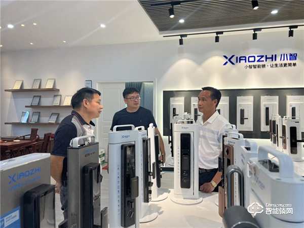 小智智能鎖‖中山鎮(zhèn)區(qū)領(lǐng)導(dǎo)實(shí)地走訪逸家安防,同心共謀促發(fā)展! 小智智能鎖‖中山鎮(zhèn)區(qū)領(lǐng)導(dǎo)實(shí)地走訪逸家安防,同心共謀促發(fā)展!