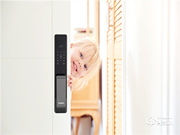 創維智能鎖｜智能門鎖指紋錄入的小細節：只有指紋錄制好了，智能鎖才能“秒”開