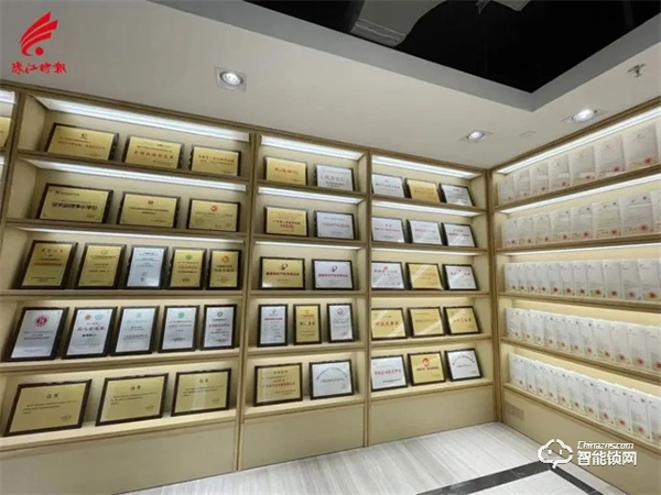 黑科技|一個產品10多項“黑科技”,匯泰龍智能門鎖開啟智慧家居新生活 黑科技|一個產品10多項“黑科技”,匯泰龍智能門鎖開啟智慧家居新生活