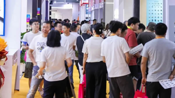 溫州國際五金、智能鎖具展：匯泰龍“大貓眼智能鎖”，引領(lǐng)行業(yè)新趨勢