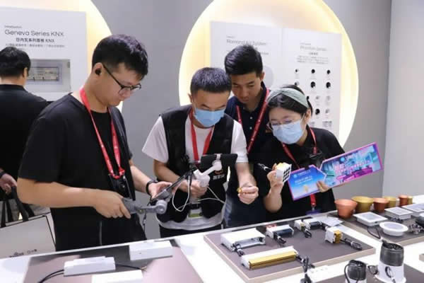 廣州建博會(huì) |盈趣智能邀您共鑒不凡，以靠譜品質(zhì)強(qiáng)勢出圈