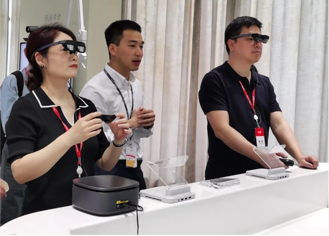 睿同控股高管團(tuán)隊(duì)赴廣州黃埔區(qū)開展企業(yè)學(xué)習(xí)之旅 睿同控股高管團(tuán)隊(duì)赴廣州黃埔區(qū)開展企業(yè)學(xué)習(xí)之旅