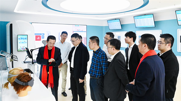 狄耐克攜手廈門聯(lián)通,打造5G智慧工廠,加快生產(chǎn)數(shù)字化升級 狄耐克攜手廈門聯(lián)通,打造5G智慧工廠,加快生產(chǎn)數(shù)字化升級