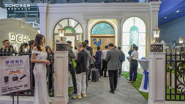 德森赫×高定展|重磅亮相,開啟藝術智能門窗新時代 德森赫×高定展|重磅亮相,開啟藝術智能門窗新時代