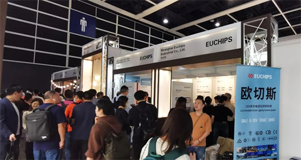 展會回顧 | 歐切斯驚艷亮相香港國際秋季燈飾展,引領智能調光新潮流 展會回顧 | 歐切斯驚艷亮相香港國際秋季燈飾展,引領智能調光新潮流