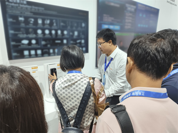 樂橙亮相第19屆中國國際社會公共安全博覽會,四大產品品類構建智慧安全家庭 樂橙亮相第19屆中國國際社會公共安全博覽會,四大產品品類構建智慧安全家庭