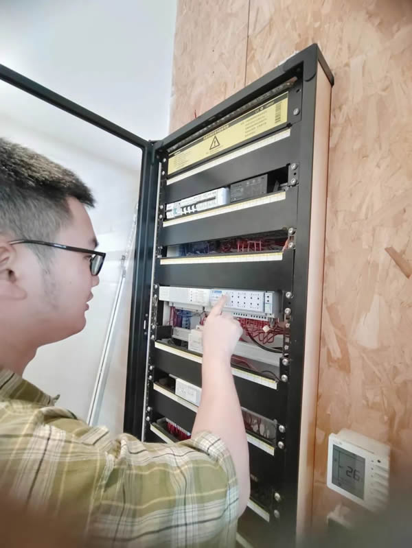 世聰智能 × 人物訪談 | 高級工程師張奇：我變強了，但我沒有變禿！