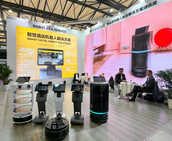 重構(gòu)酒店機(jī)器人數(shù)智新應(yīng)用 | 博歌攜手以色列temi機(jī)器人家族驚艷亮相上海國(guó)際酒店工程設(shè)計(jì)與用品博覽