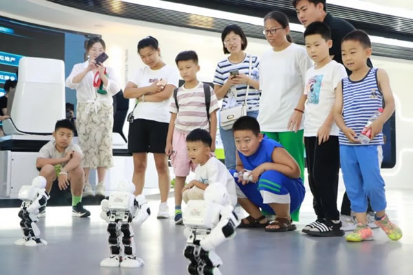 科普研學，走進文達通智能家居的數字城市展館_7