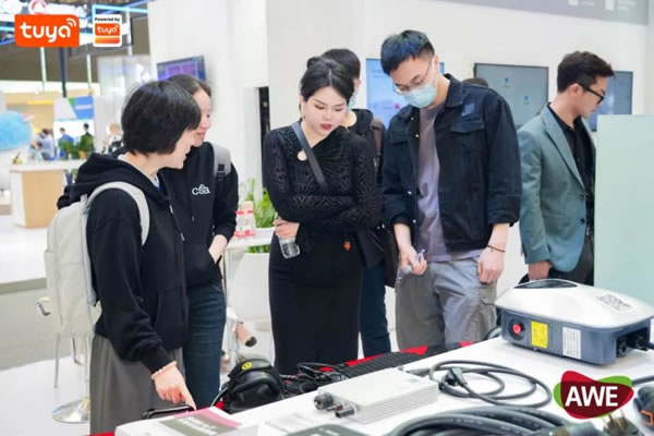 涂鴉智能亮相AWE2023，掀起“煥新”潮_6